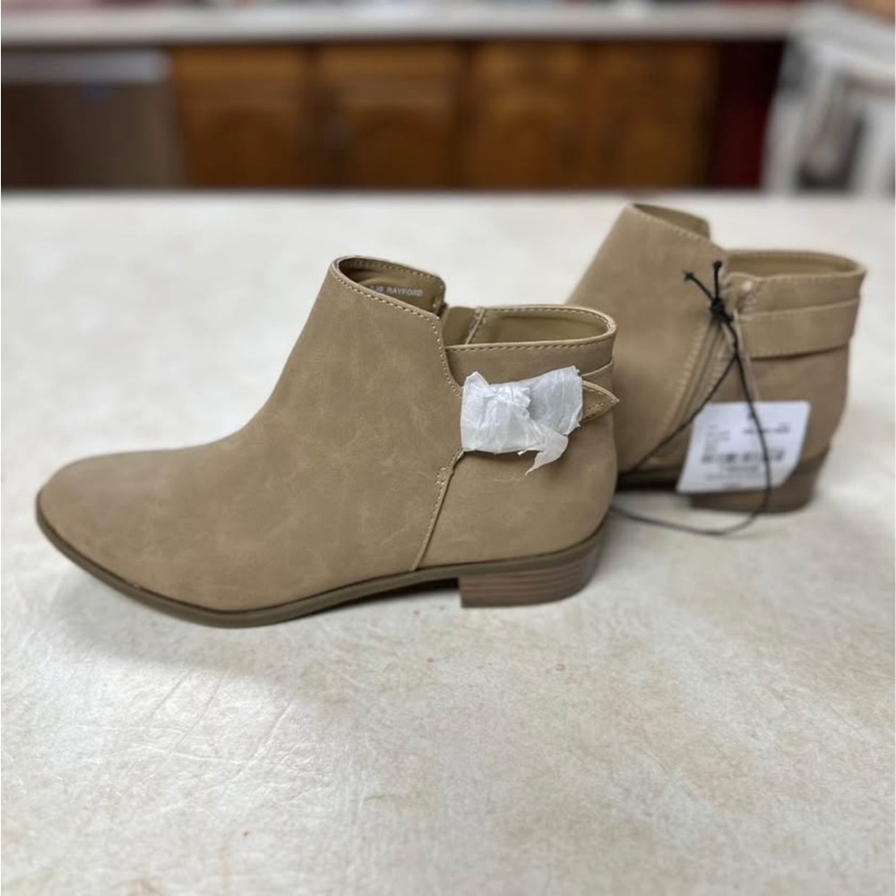 Chic Tan Ankle Booties